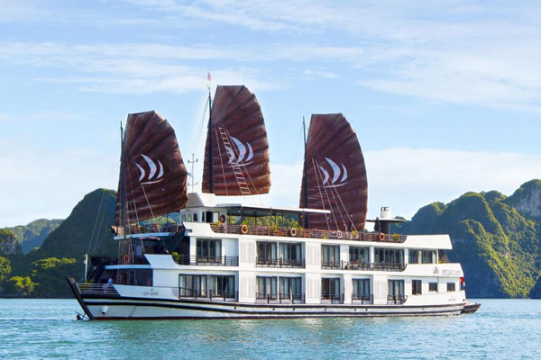 halong bay boat tours pelican cruise 9
