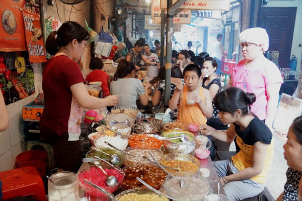Cheap but delicious cuisine in Hanoi, Vietnam 9