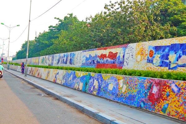 travel hanoi ceramic road