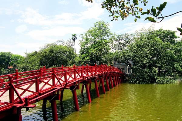 travel hanoi ngoc son temple