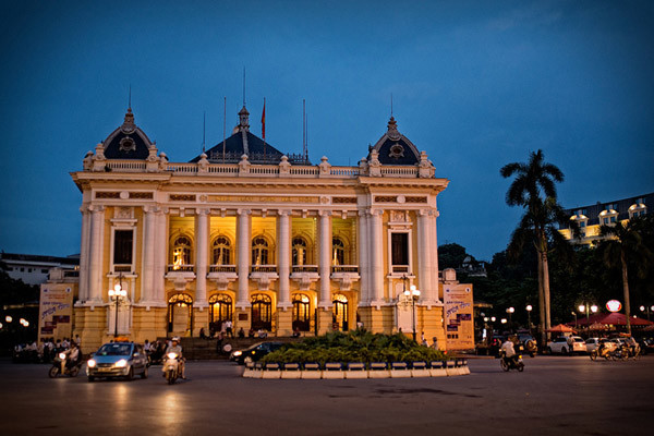 travel hanoi opera house