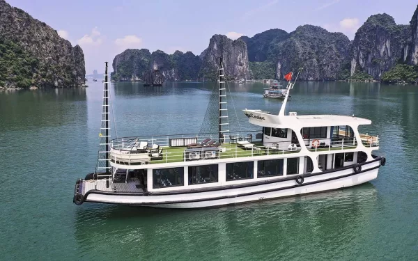 Day Tour Halong Bay - Light Cruise