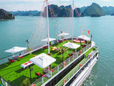 Halong Bay One Day Trip with Apollo Premium Cruise