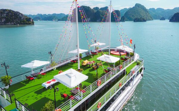 Halong Bay One Day Trip with Apollo Premium Cruise